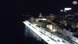 Nábřeží a město