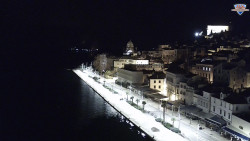 Nábřeží a město