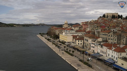 Nábřeží a město