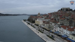 Nábřeží a město