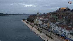 Nábřeží a město