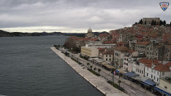 Nábřeží a město