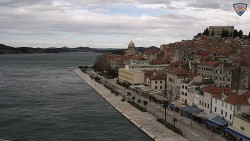 Nábřeží a město