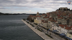 Nábřeží a město