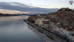 Nábřeží a město