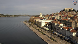 Nábřeží a město