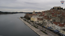 Nábřeží a město