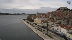 Nábřeží a město