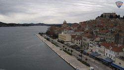 Nábřeží a město