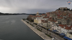 Nábřeží a město