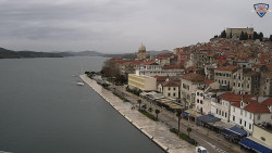 Nábřeží a město