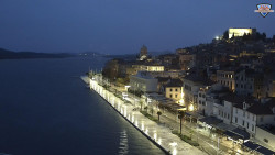 Nábřeží a město