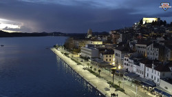 Nábřeží a město