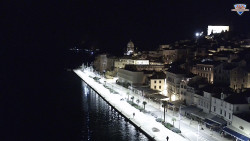 Nábřeží a město