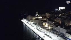 Nábřeží a město