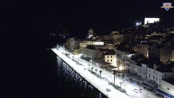 Nábřeží a město