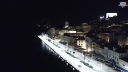 Nábřeží a město