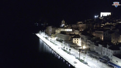 Nábřeží a město