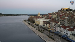 Nábřeží a město