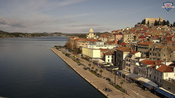 Nábřeží a město