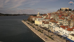 Nábřeží a město