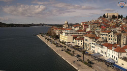 Nábřeží a město