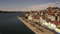 Nábřeží a město