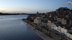 Nábřeží a město