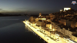 Nábřeží a město