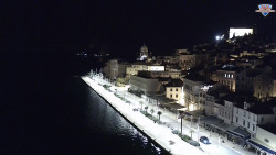 Nábřeží a město