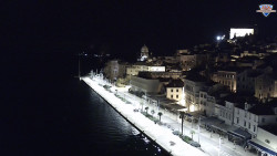 Nábřeží a město