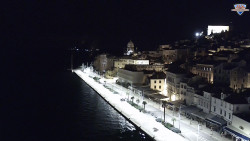 Nábřeží a město