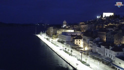 Nábřeží a město