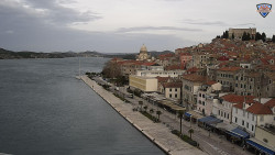 Nábřeží a město