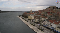 Nábřeží a město