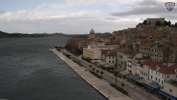 Nábřeží a město