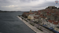 Nábřeží a město