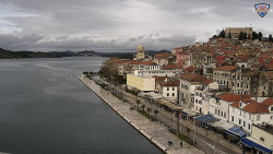 Nábřeží a město