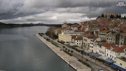 Nábřeží a město