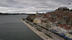 Nábřeží a město