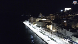 Nábřeží a město