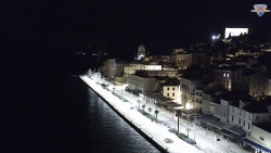 Nábřeží a město