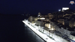 Nábřeží a město