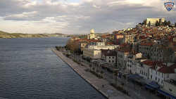 Nábřeží a město