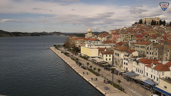 Nábřeží a město