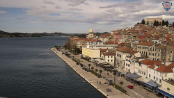 Nábřeží a město