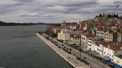 Nábřeží a město