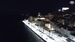 Nábřeží a město