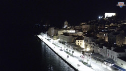 Nábřeží a město