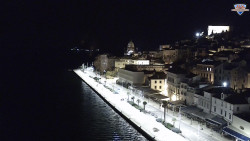 Nábřeží a město